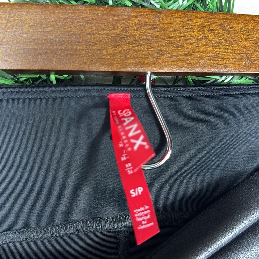 Spanx Moto quilted faux leather leggings Size Women's Small - Picture 3 of 8
